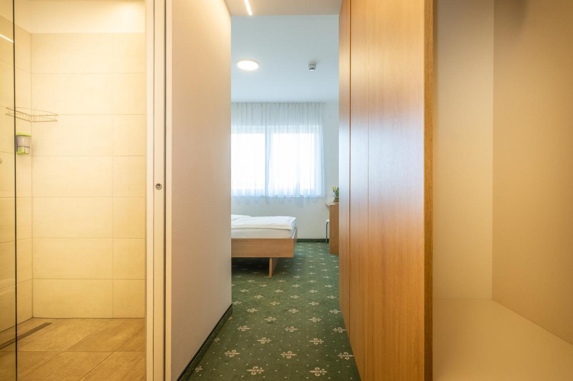 Hotel B3 Gmbh Mauthausen Exteriör bild