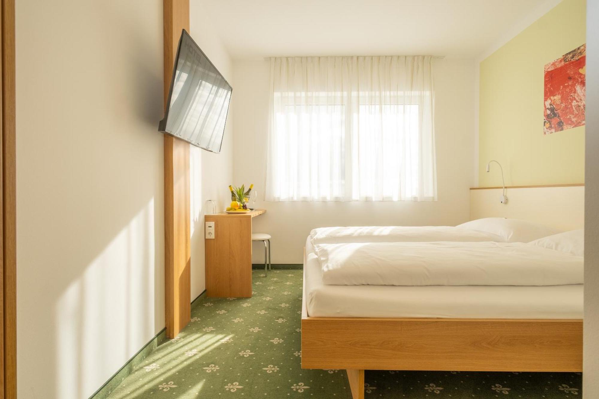Hotel B3 Gmbh Mauthausen Exteriör bild